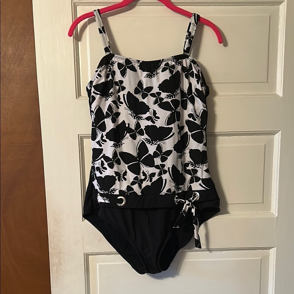 Timeless Black and White Butterfly 🦋 One Piece Swim